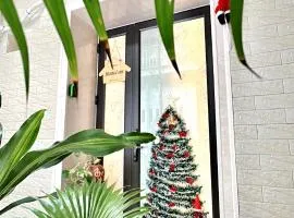 Hanoi An - 1'walk to Hoan Kiem lake - Hanoi Center