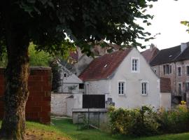 Pavillon Saint-Vincent, self-catering accommodation in Irancy