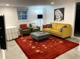 2 master bedrooms, 2 5 bath cozy apartment