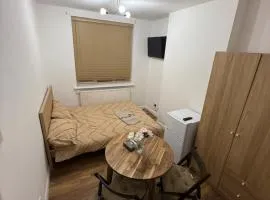 Comfort Studio In Wembley