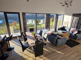 Forest Edge Lake House, hotelli kohteessa Desmerice