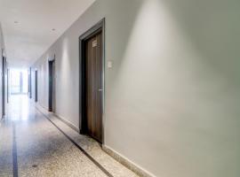 Super Hotel O Gold Inn، فندق في Rohtak