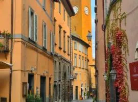 Suite elegante a 2 minuti dal Duomo, casa Estia