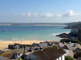 Victoria Residences, hotel in St Ives