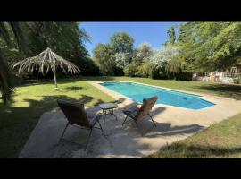 Countryside retreat getaway, khách sạn ở Santa Cruz