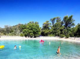 Camping Tikayan La Célestine - Maeva, hotell i Beynes