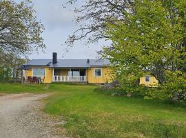 Dogfriendly House in Hjälmvik with Sea Glimpse SE09114, Hotel in Varekil