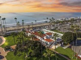 Coastal Duo Steps to Wedding Venues Beach Ole Hanson Casino