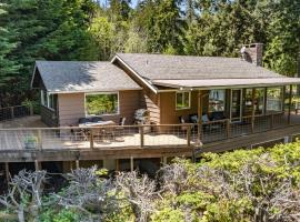 Eagles Watch by AvantStay Large Deck w Views