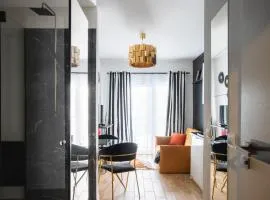 Wyjątkowy apartament z prysznicem pośrodku na wyjątkowe wieczory