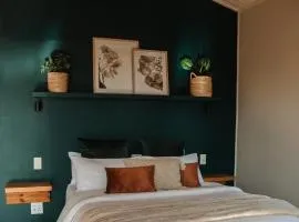 Sunbird Cabin at Vrolikheid Landgoed