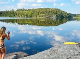 Large villa near the lake with rowing boat SE09131