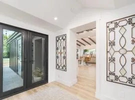 Charming Four-Bedroom Coastal Retreat Near Neptune Beach