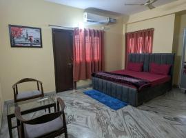 Imperial Homestay, camera con cucina a Patna