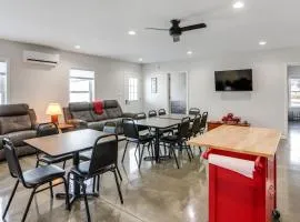 Patio and Parking! Modern Bunkhouse Near Lake Erie