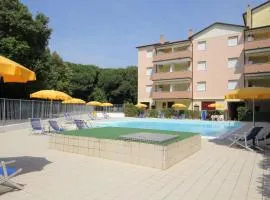 Bright flat in Rosolina with shared pool