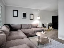 Black And White 1 BR by Ryan Korban