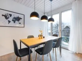 Modern Alpine Stay with free parking