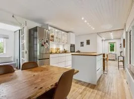 1 Private Room in a Shared House with Garden Access