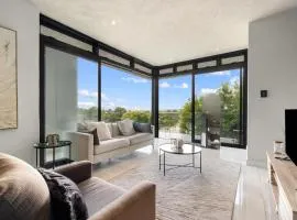 The Paramount Houghton