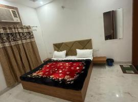 Happy Family, hotel com estacionamento em Amritsar