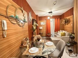 Modern 1 BR Condo near Airport, MOA, PICC, Star City, OKADA With Fast WIFI & Netflix Free Pool Access, aparthotel di Sampong