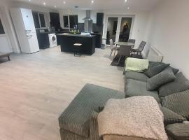 Freyerning에 위치한 호텔 3 Bedroom House Ingatestone