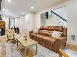 Game Room and Backyard Modern Altoona Home!, hotel in Altoona