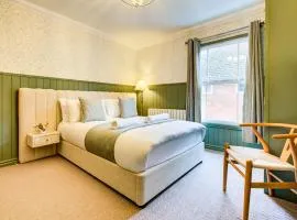 Cottage in the centre