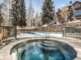 Luxe 2BR Beaver Creek Retreat - Balcony Views & Ski-In & Ski-Out Access