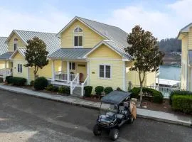 Family-friendly Home Hot Tub Lake View & Pool Access