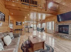 Peaceful Waterfront Retreat Sleeps 8 Dock is available & Grill