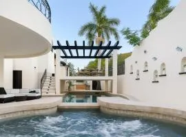 #Marbella Lane - Grand 5BR Oasis Villa Getaway