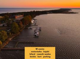 Grand HT Houseboats - domki na wodzie - sauna, jacuzzi, kominek, ubytování na lodi v destinaci Mielno