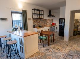 FIAMBI & b, hotel en Colugna