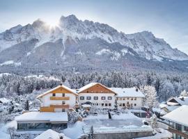 Romantik Alpenhotel Waxenstein, hotel with hot tubs in Grainau