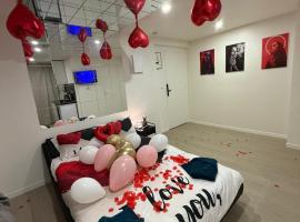 Love Room Spa, hotel i Villeneuve-Saint-Georges