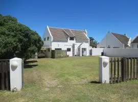 Sea Breeze Cottage - St Francis Bay