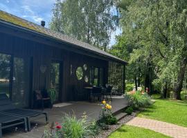 Poilsio namelis, ξενοδοχείο σε Skynimai