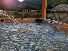 Camin'hôtes Drôme Spa Soleil Couchant, Hotel in Béconne