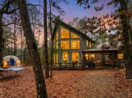 Retro Retreat Stargazing Dome, Sauna and Hot Tub