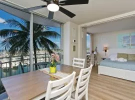 Beautiful Honolulu Waikiki Ocean View Condo