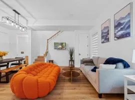 Luxurious Large 3 Bedroom Loft Saskatchewan Drive