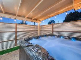 3BR 2BA Comfy Home with Jacuzzi