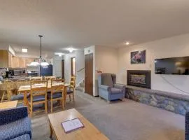 Woodsy Winter Park Condo with Pool and Hot Tub Access