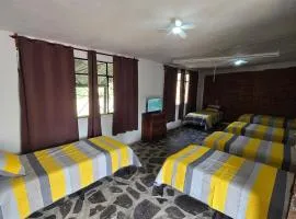 Hotel NoQueNo Vista al lago