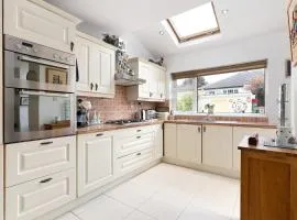 4 bed private semi-detached,