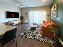 1st Floor 2B2B-Pool, Parking, Gym, 30mnt to Austin