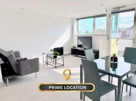 Modern 2-Bed Apartment in York City Centre - Walk to Christmas Market and Top Attractions