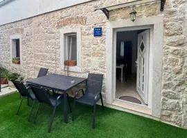 Gorgeous Apartment In Opuzen With Wifi